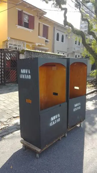 Roupeiros para cabides para mudança